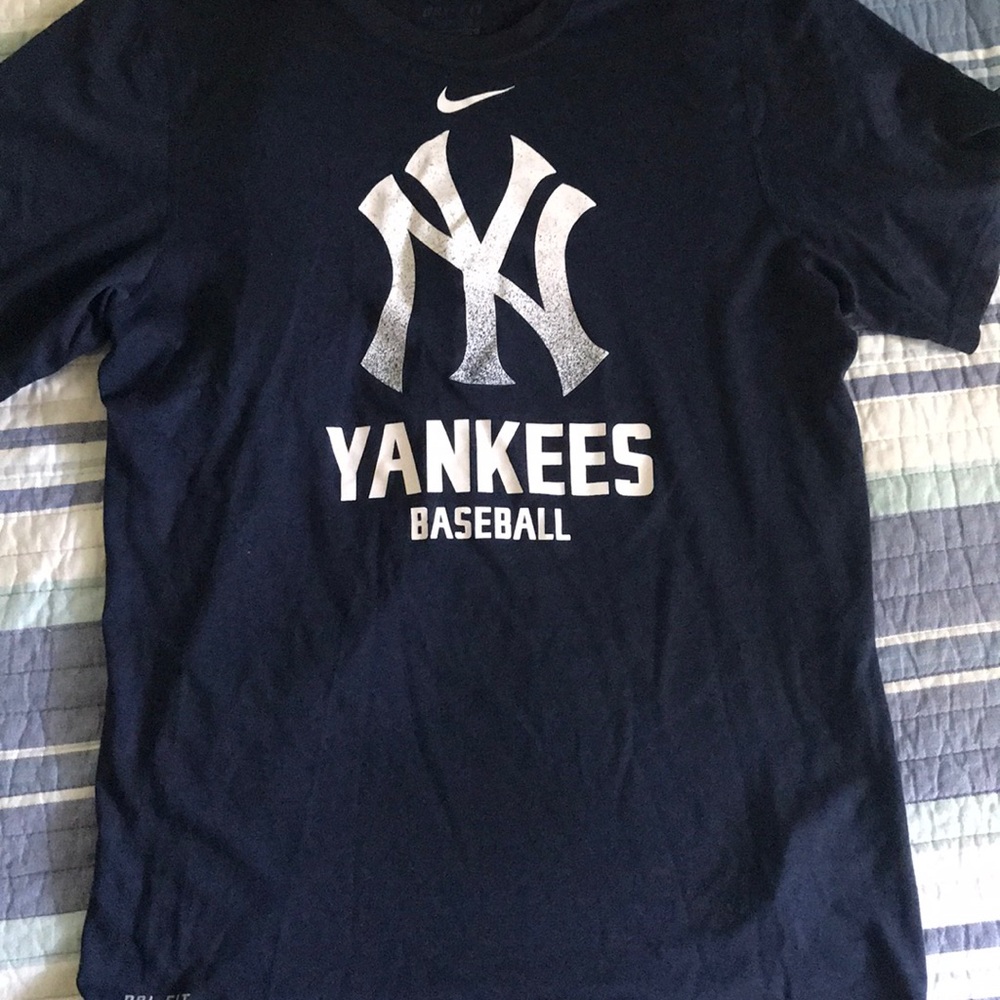 Nike Dry Fit Yankees t-shirt